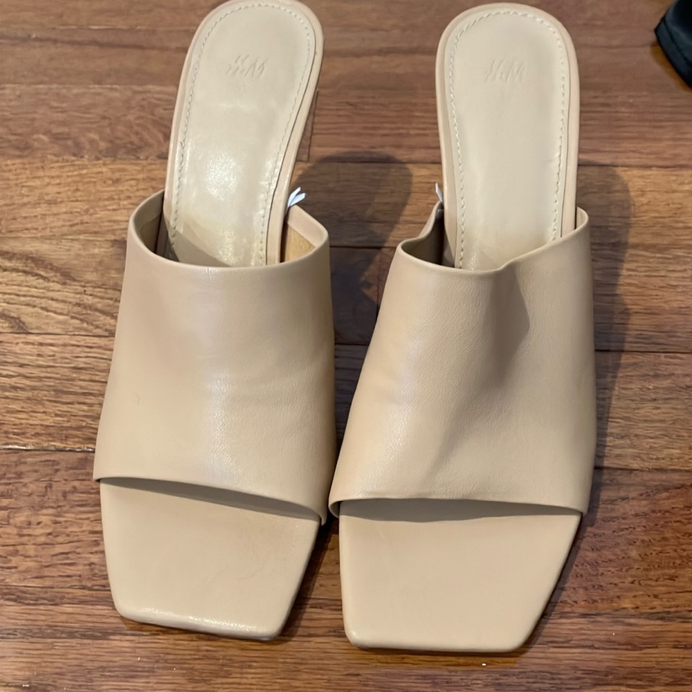 H&M Women's Tan Mules